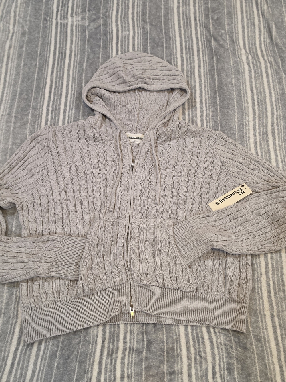 No Boundaries Women's Light Gray Cable-Knit Hoodie Sweater